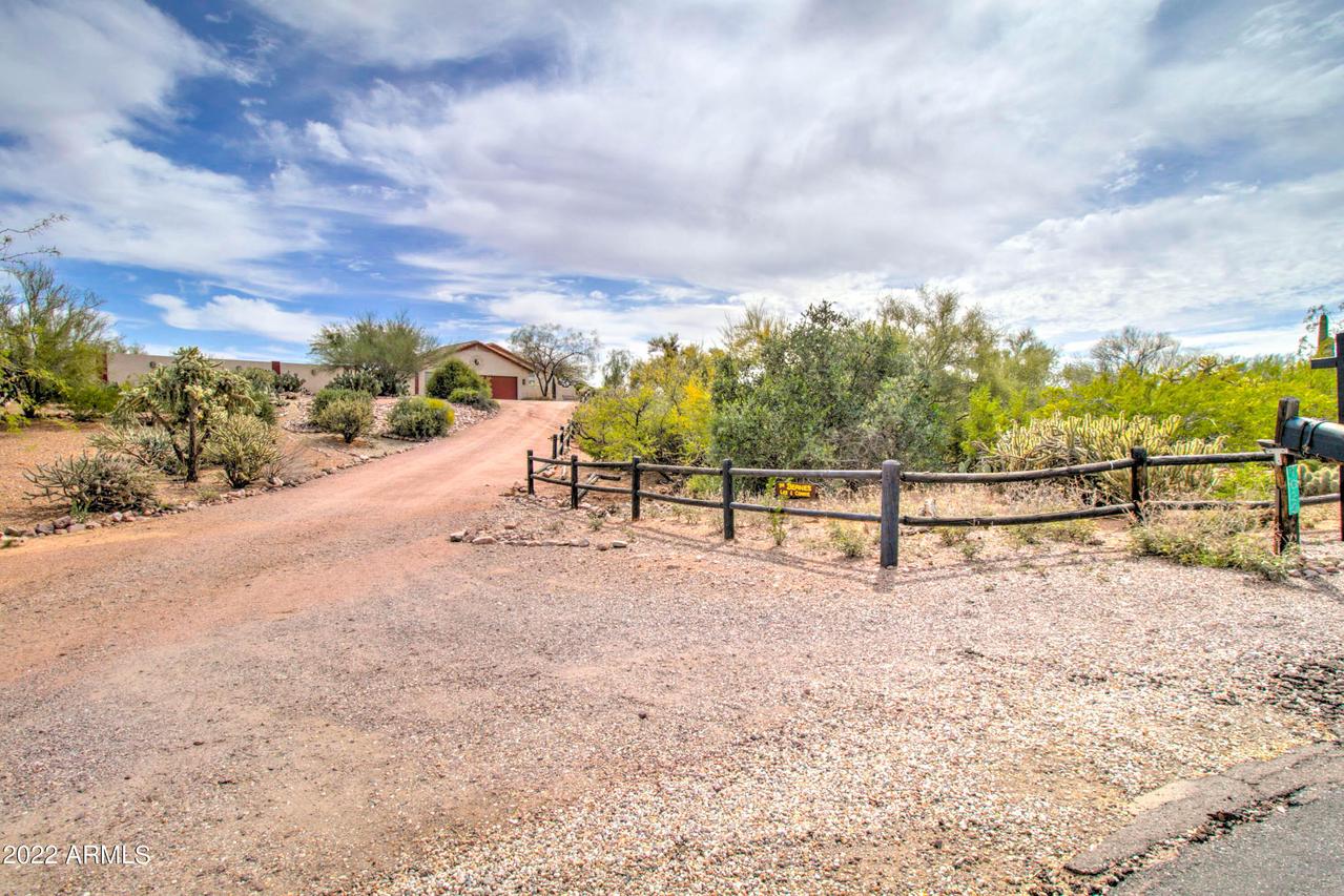9685 E Palermo Ave., Gold Canyon, AZ 85218