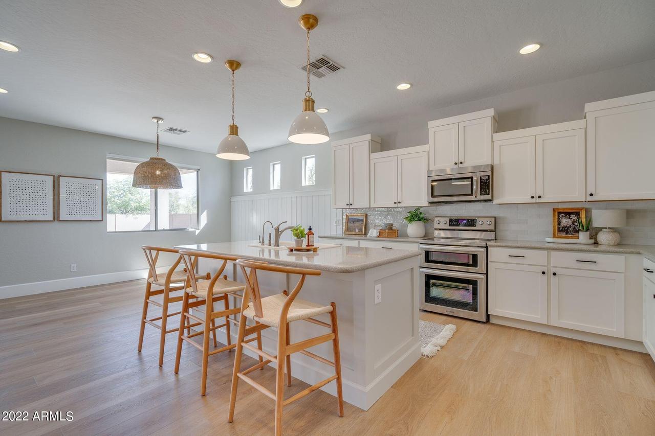 1024 N Claiborne Ct., Gilbert, AZ 85234