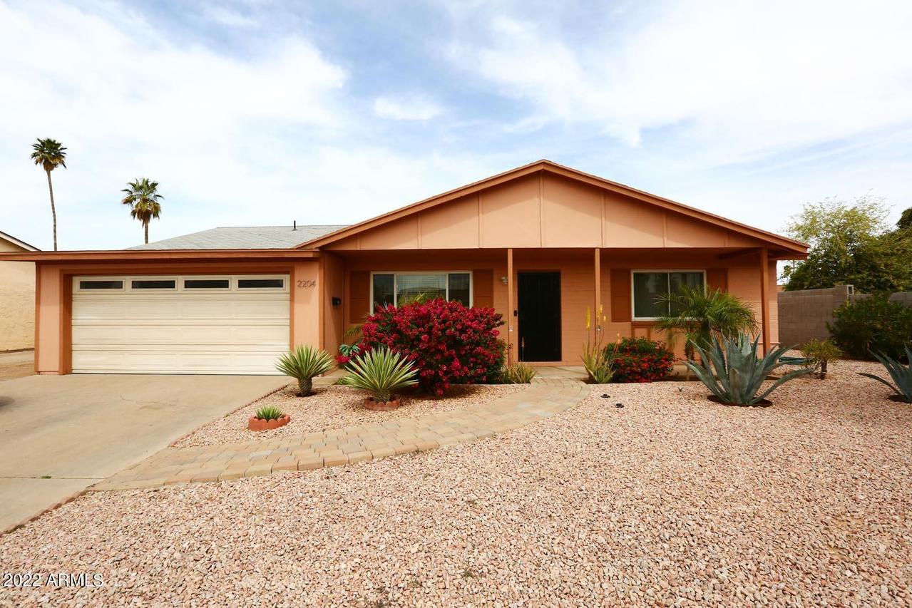 2204 W 8th Ave., Mesa, AZ 85202