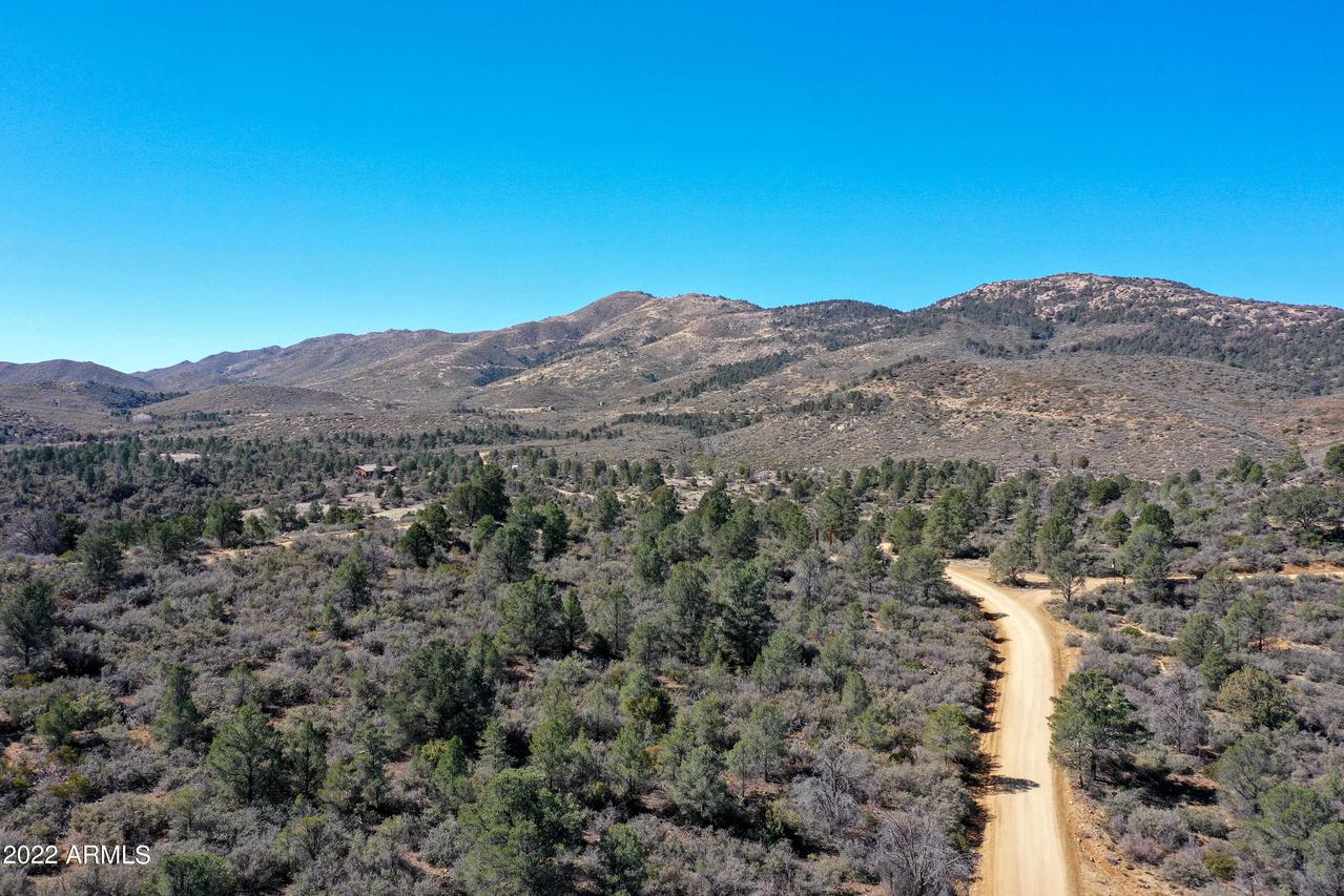 17875 W Model Creek Rd. #A, Peeples Valley, AZ 86332