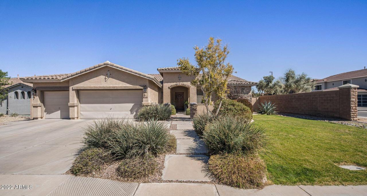 7143 S Champagne Way, Gilbert, AZ 85298