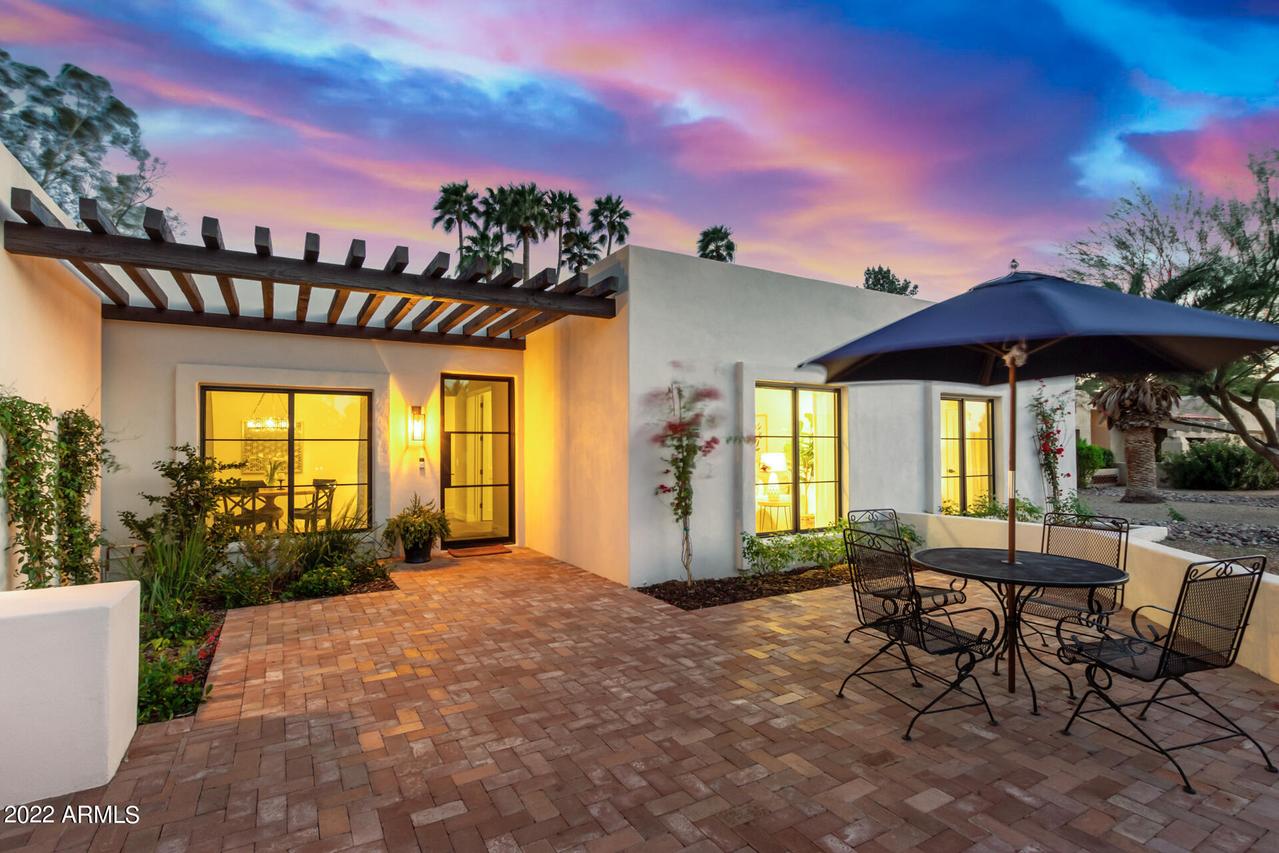 8709 E Spanish Barb Tr., Scottsdale, AZ 85258