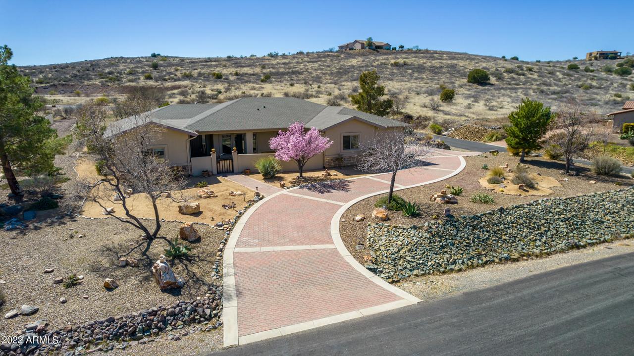 15745 E Broken Bit Rd., Mayer, AZ 86333