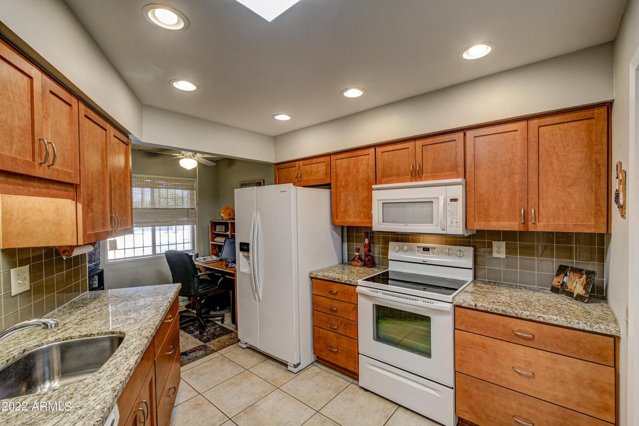 13654 N 110th Ave., Sun City, AZ 85351