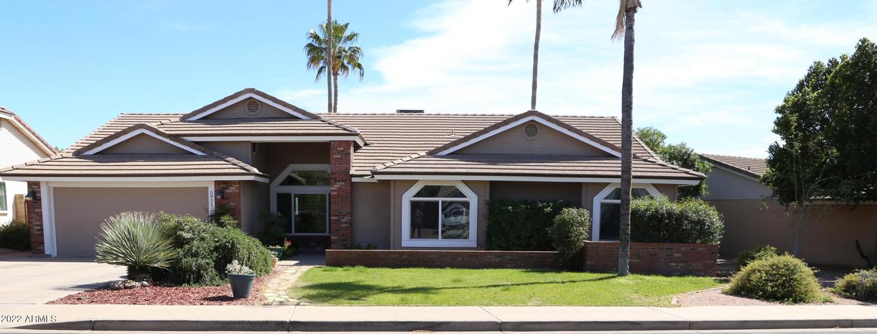 5911 E Inglewood St., Mesa, AZ 85205