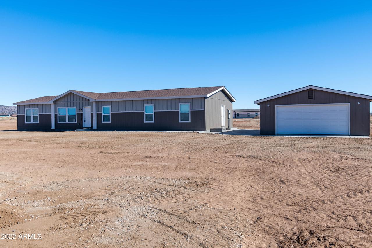 25163 N Mitchell Ln., Paulden, AZ 86334
