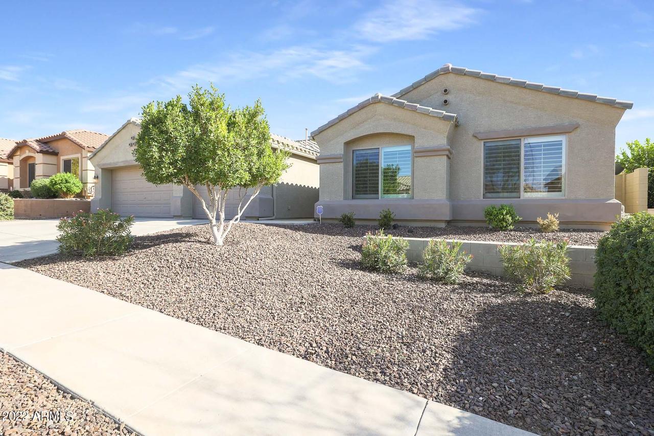 2017 W Caleb Rd., Phoenix, AZ 85085