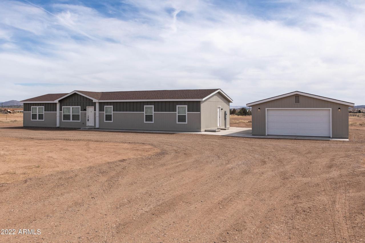 1415 W Carriage Ln., Paulden, AZ 86334