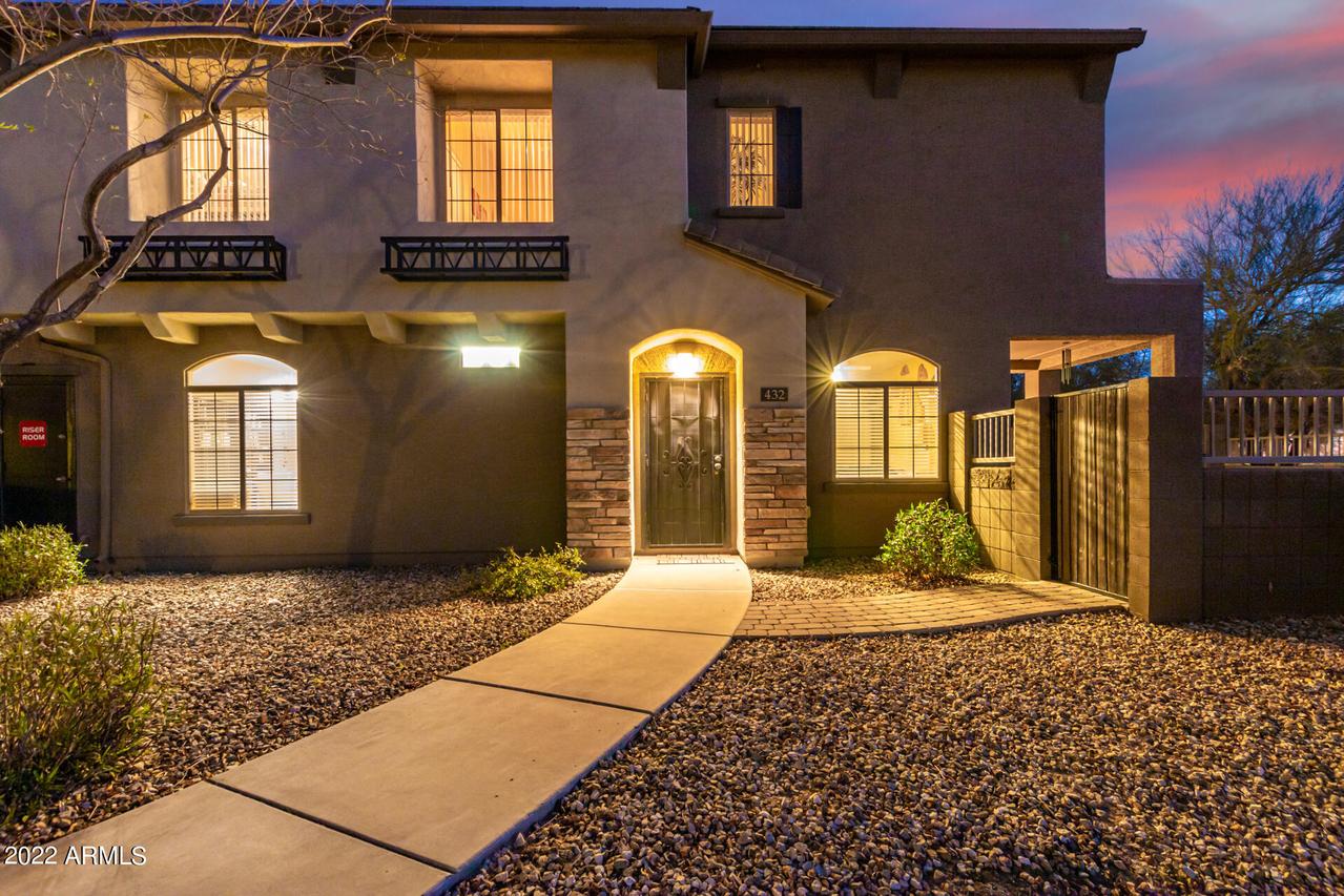 432 N 169th Ave., Goodyear, AZ 85338