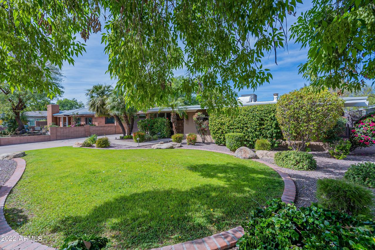 1936 E San Miguel Ave., Phoenix, AZ 85016