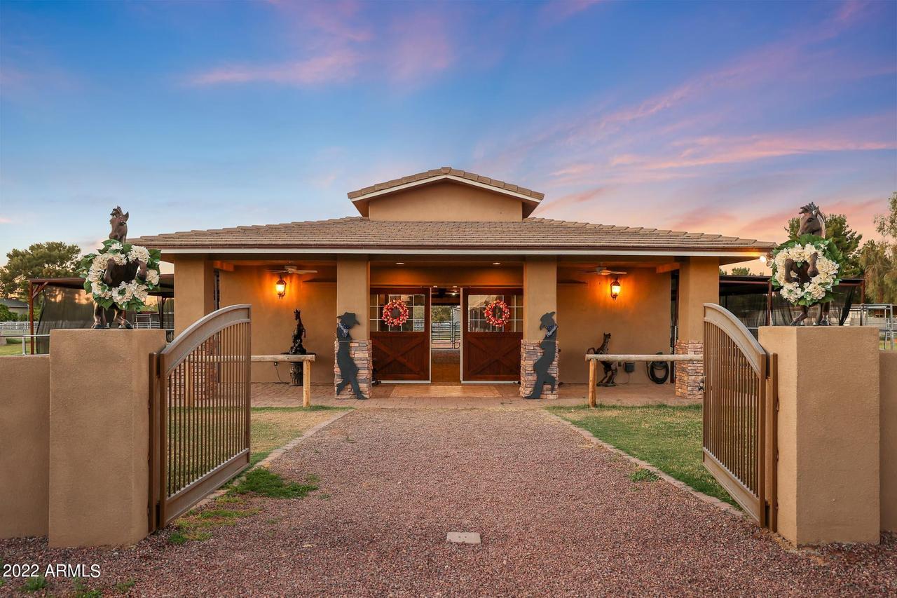 4210 W Acoma Dr., Phoenix, AZ 85053