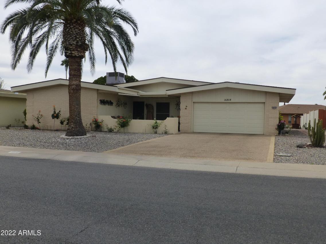 16814 N Meadow Park Dr., Sun City, AZ 85351