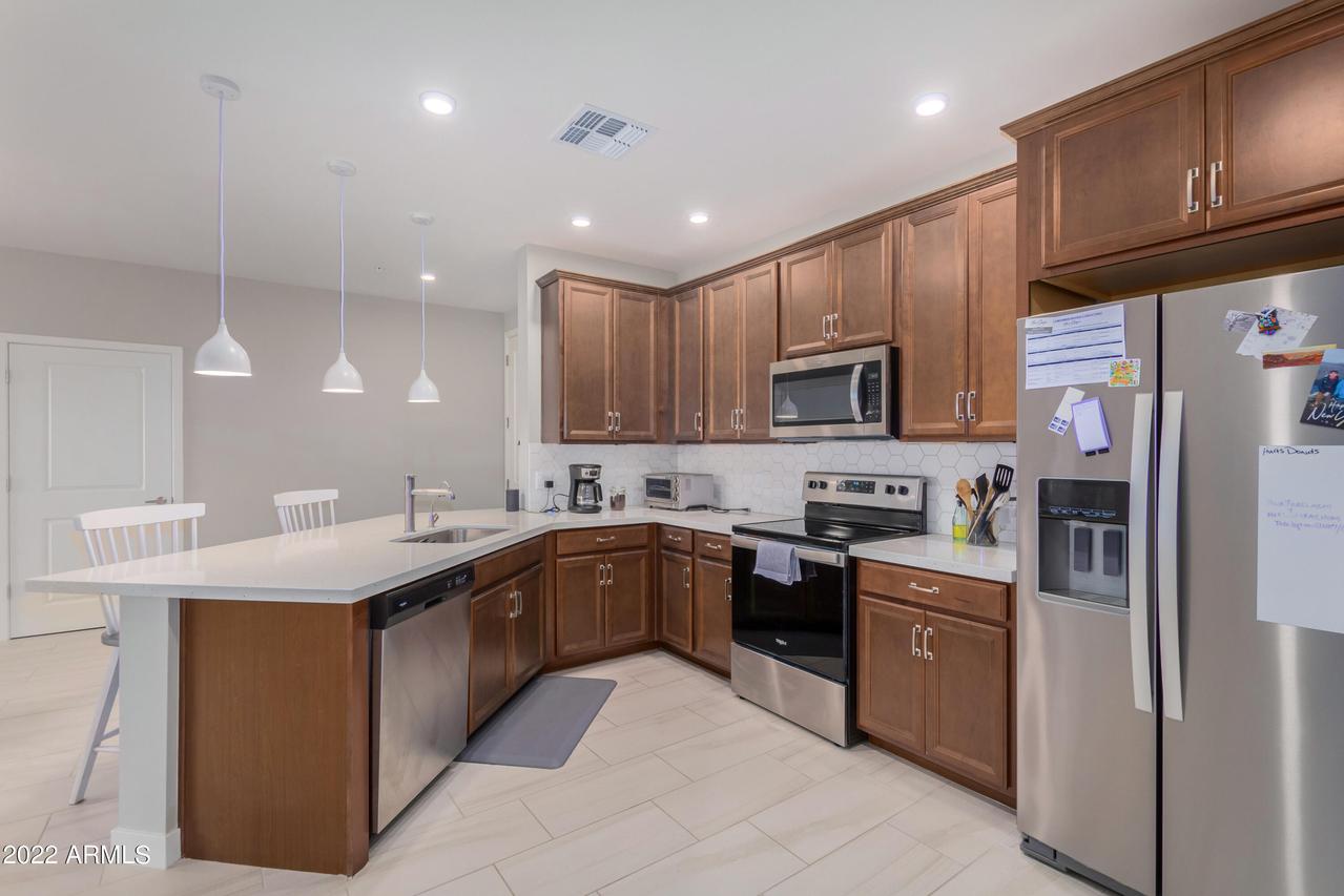 2511 W Queen Creek Rd. #102, Chandler, AZ 85248