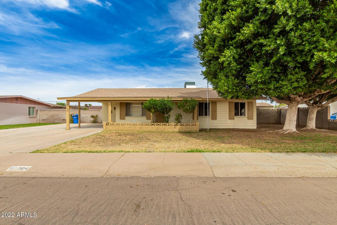 2124 W Wood Dr., Phoenix, AZ 85029
