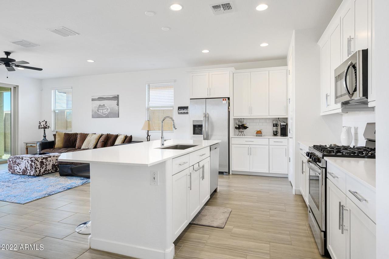 1654 W Buist Ave., Phoenix, AZ 85041