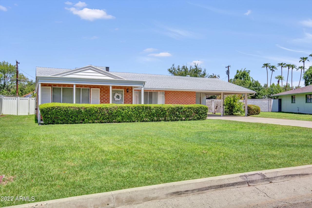 4320 E Pinchot Ave., Phoenix, AZ 85018