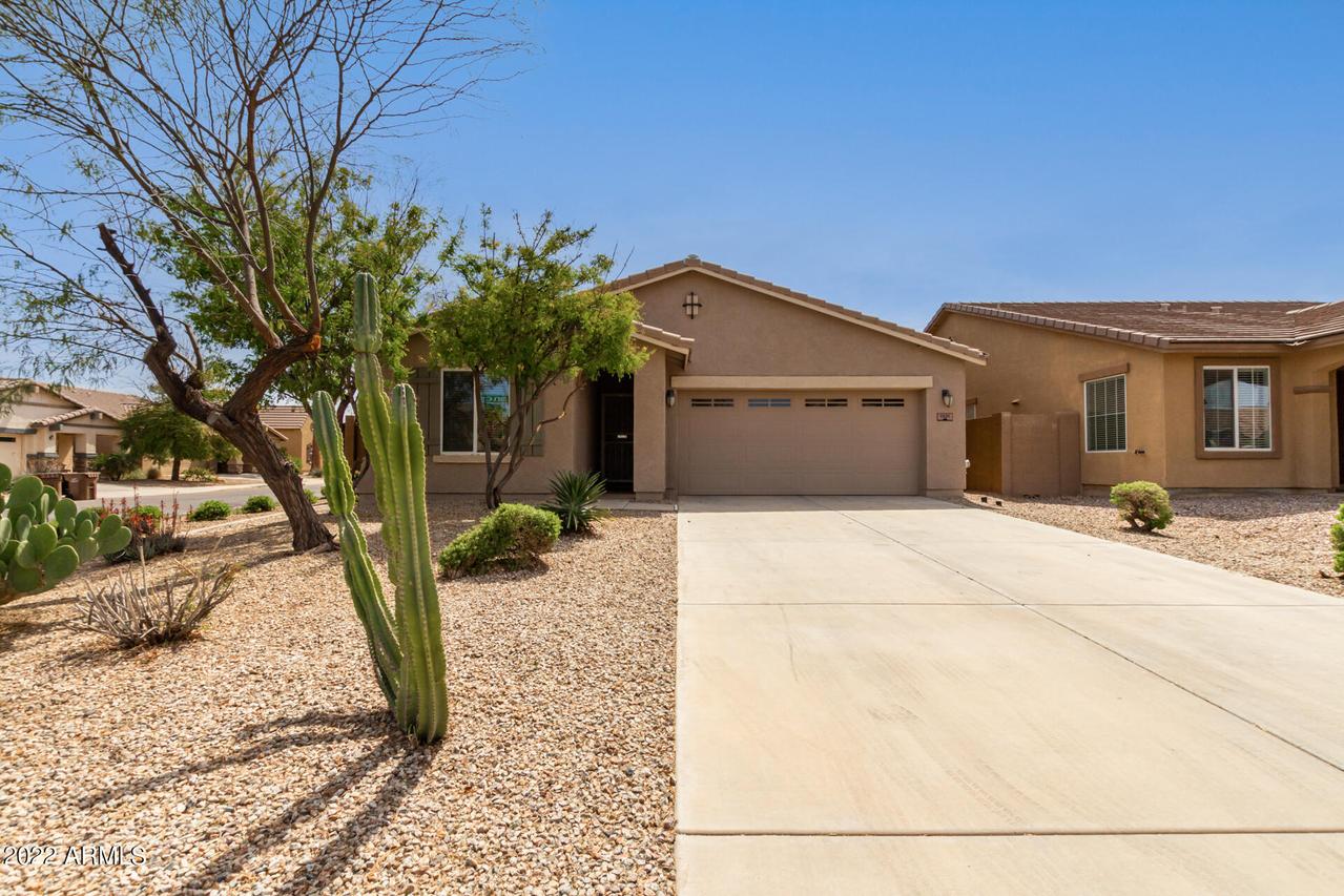 1521 E Poncho Ln., San Tan Valley, AZ 85143