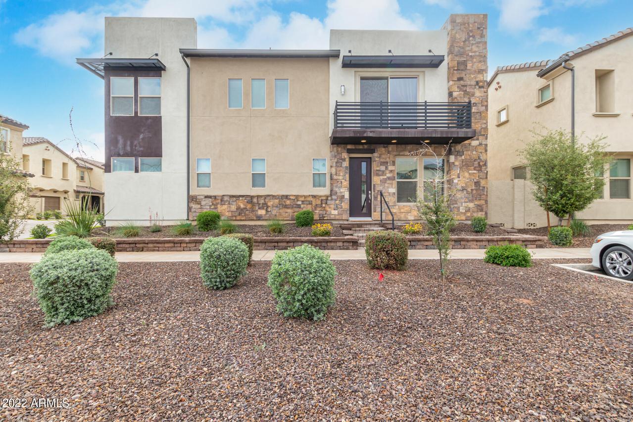 1931 S Follett Way, Gilbert, AZ 85295