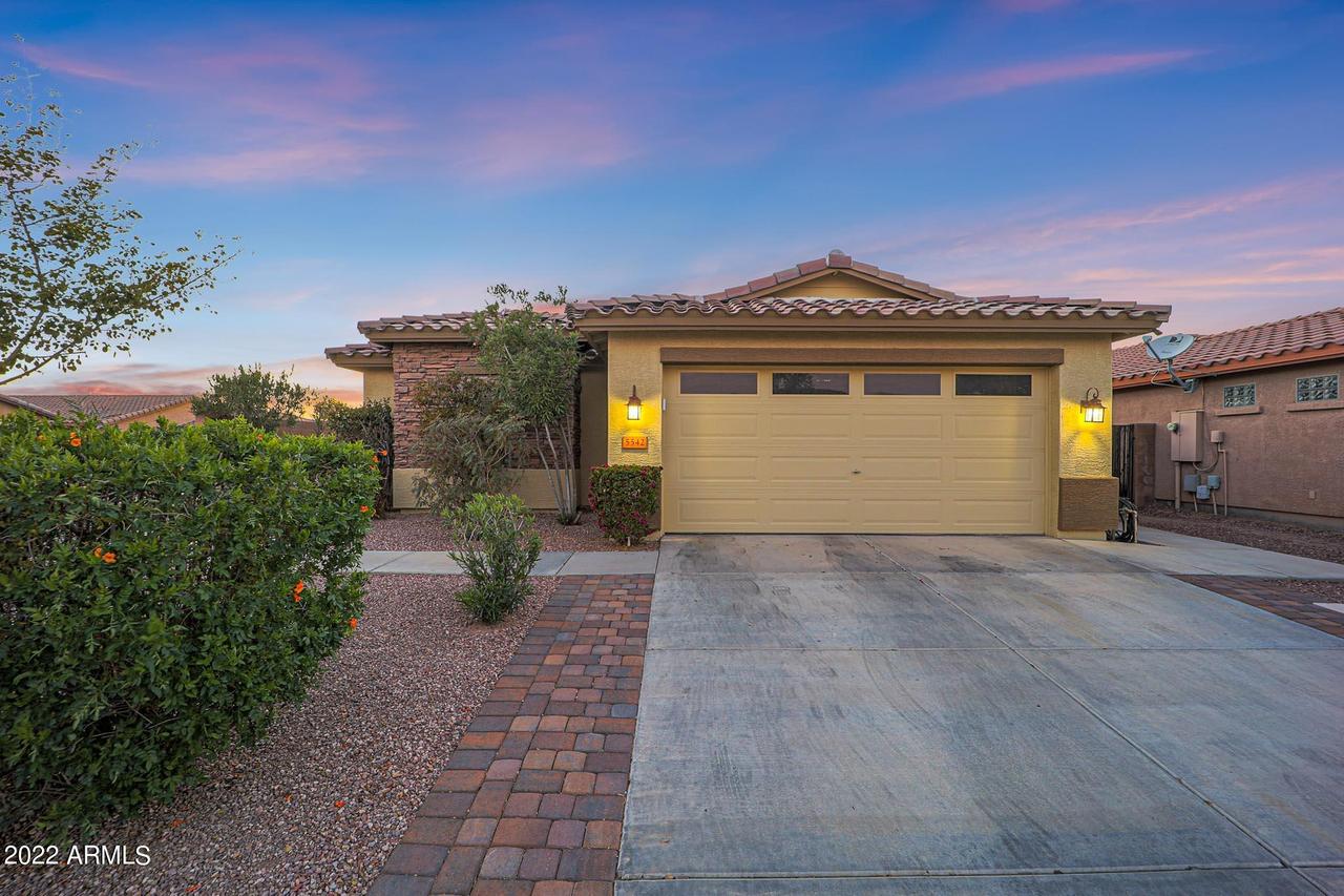 5542 S Dove Valley Dr., Buckeye, AZ 85326
