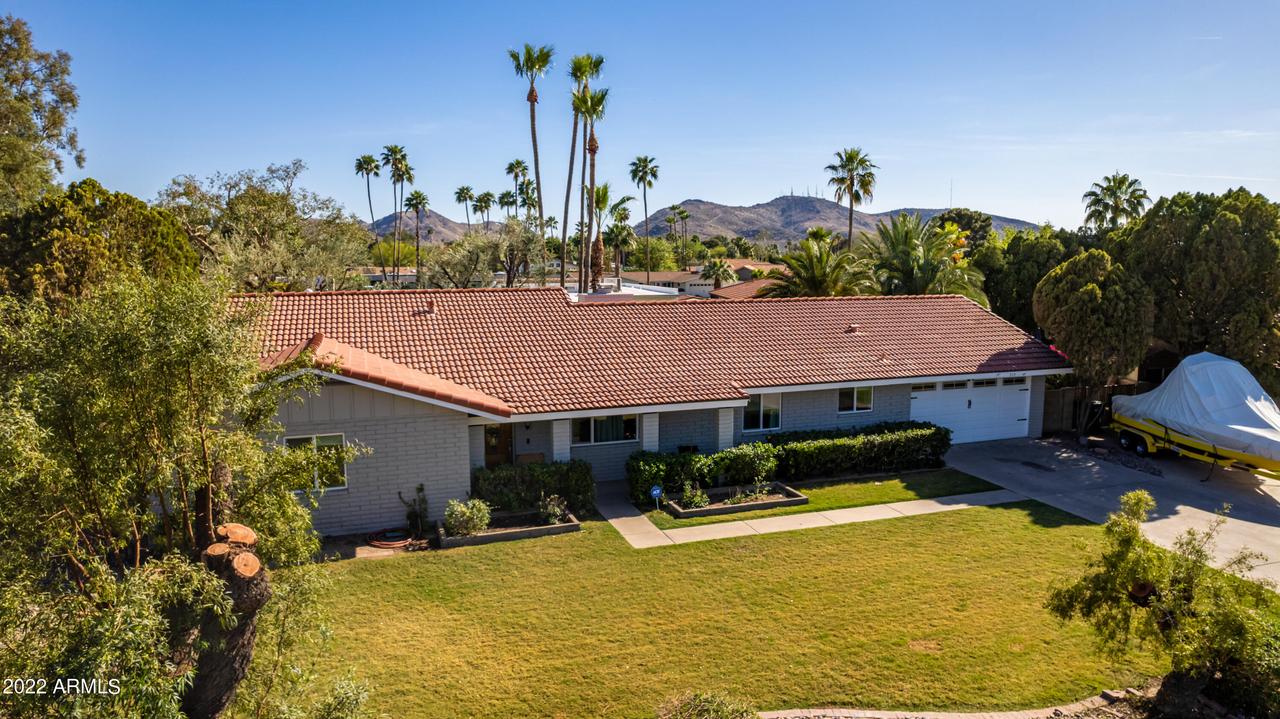 319 E Forest Hills Dr., Phoenix, AZ 85022