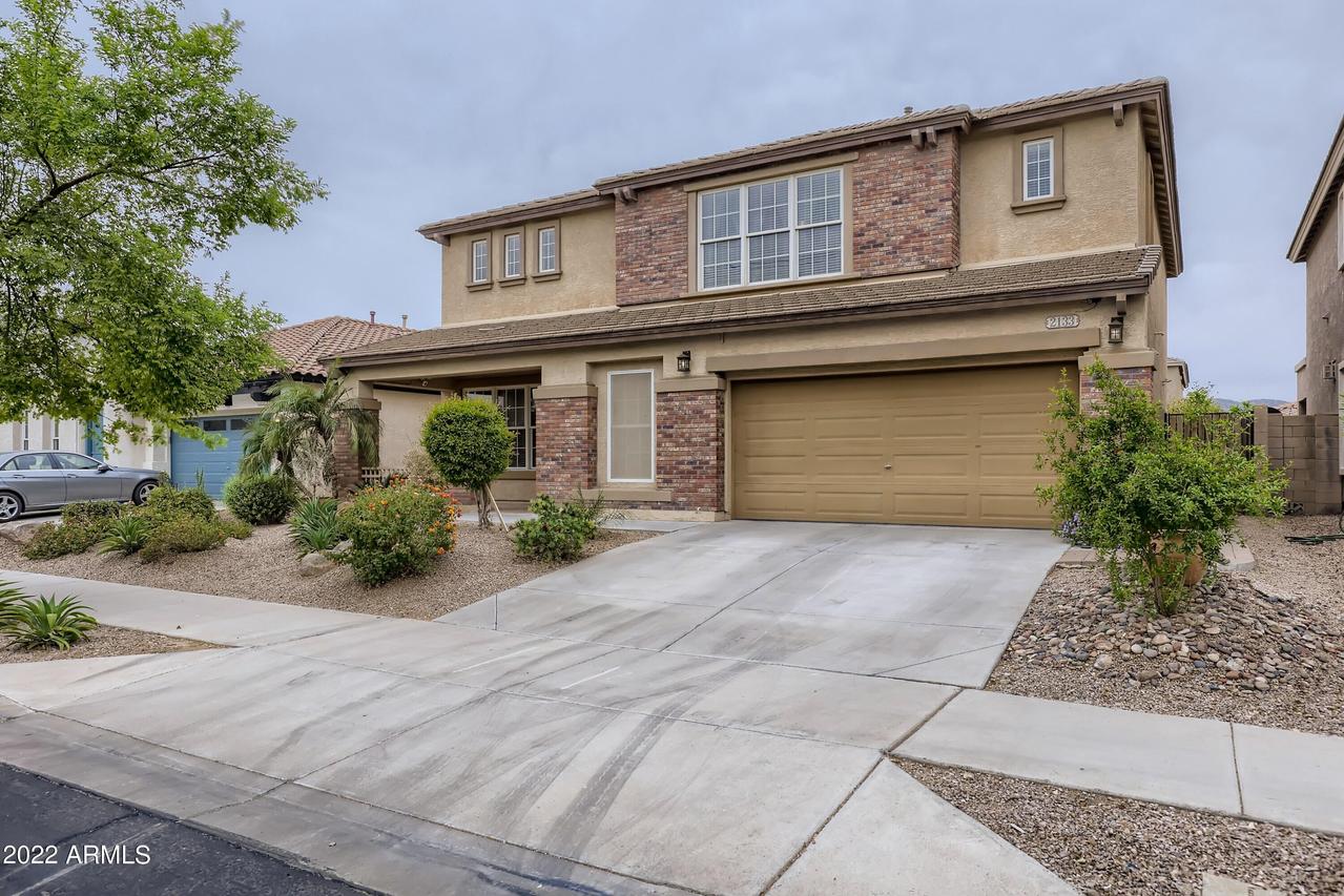 2133 E Grenadine Rd., Phoenix, AZ 85040