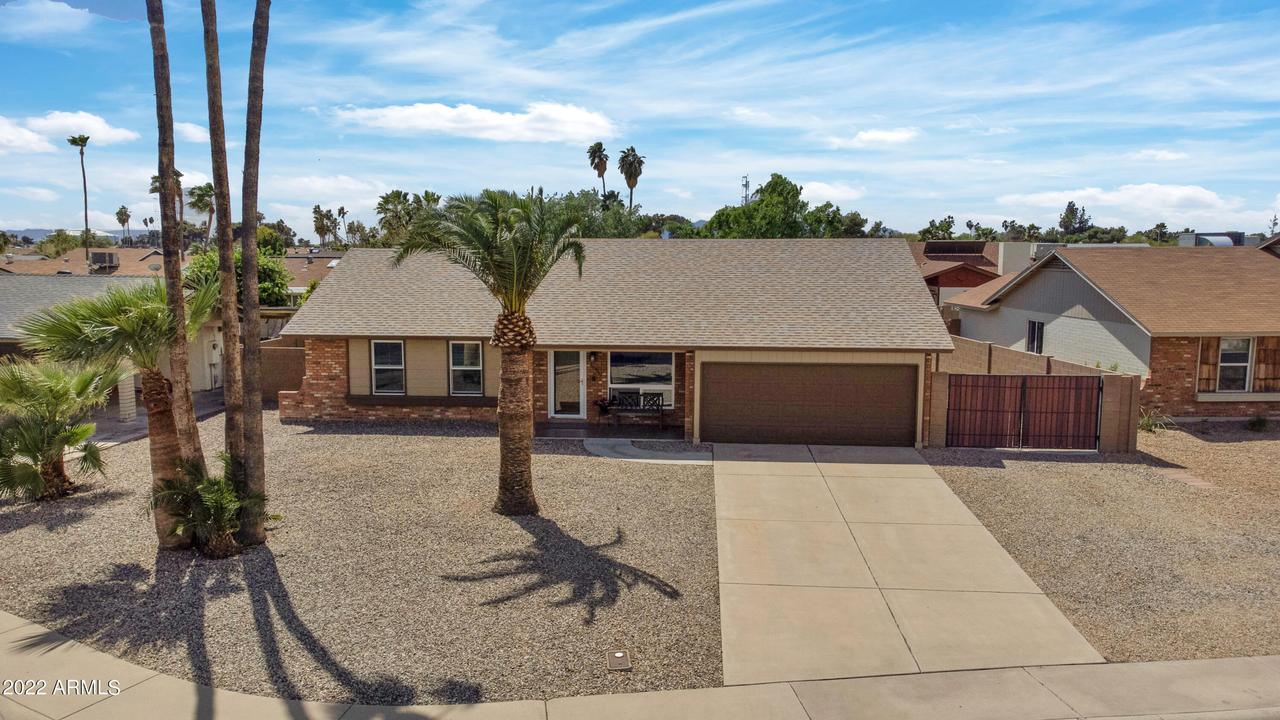 10541 W Seldon Ln., Peoria, AZ 85345