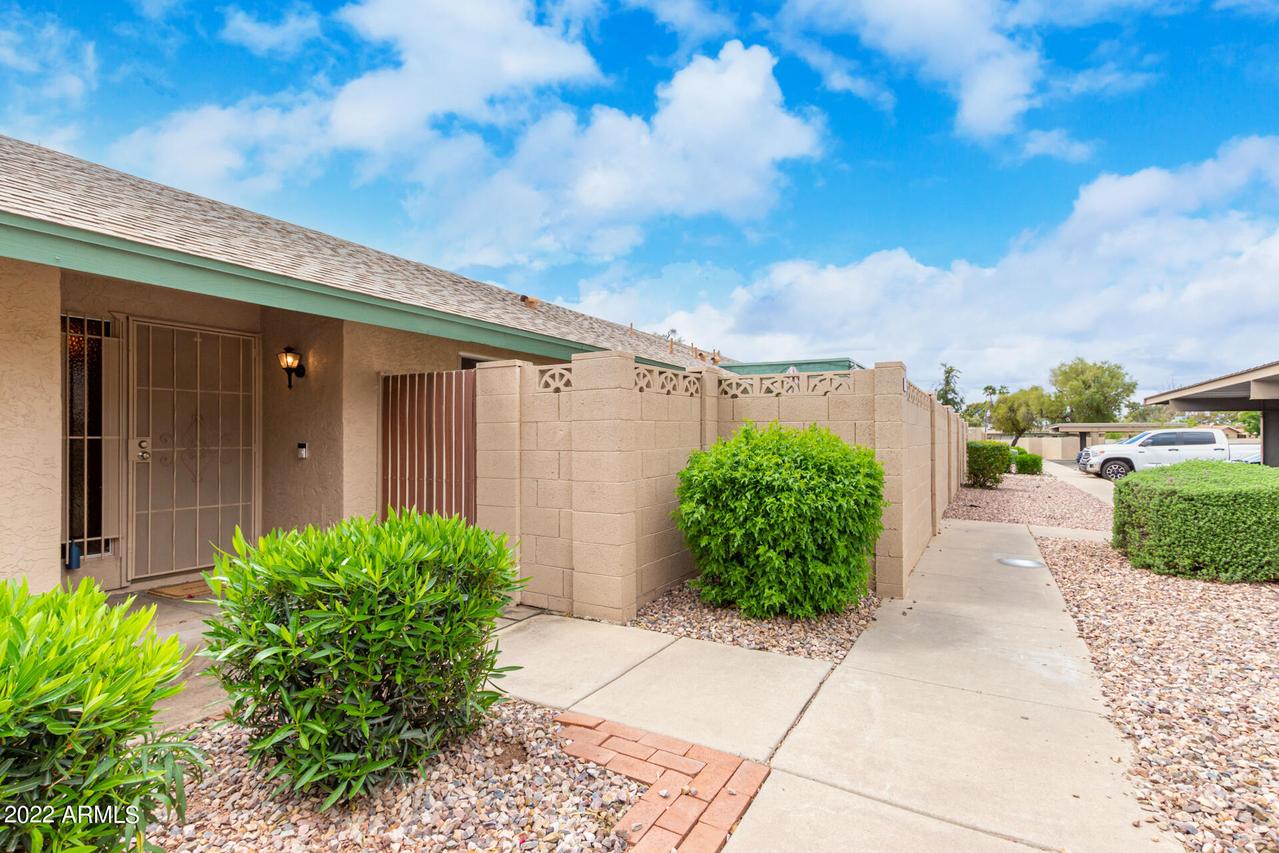 17647 N Lindner Dr., Glendale, AZ 85308