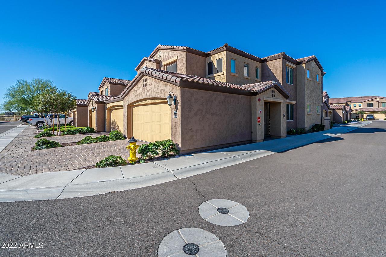 250 W Queen Creek Rd. #216, Chandler, AZ 85248