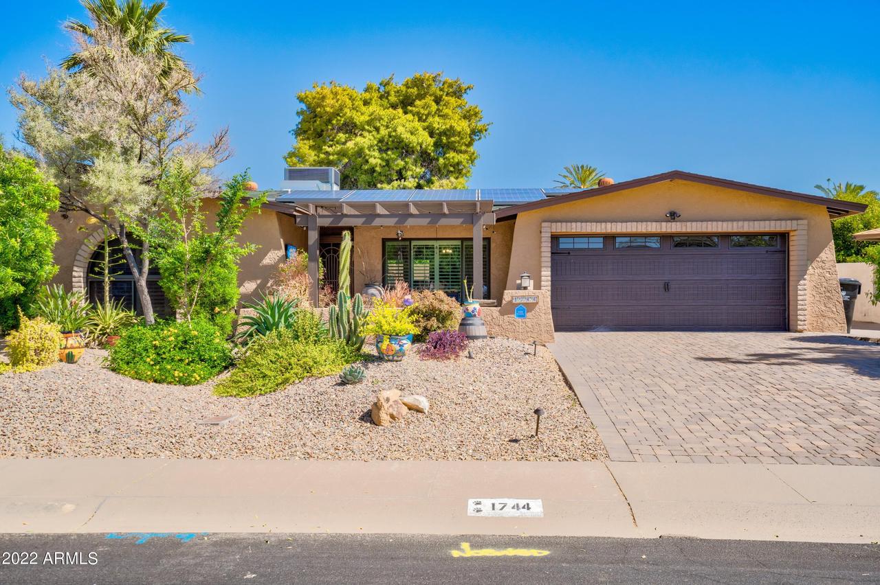 1744 W Acoma Dr., Phoenix, AZ 85023