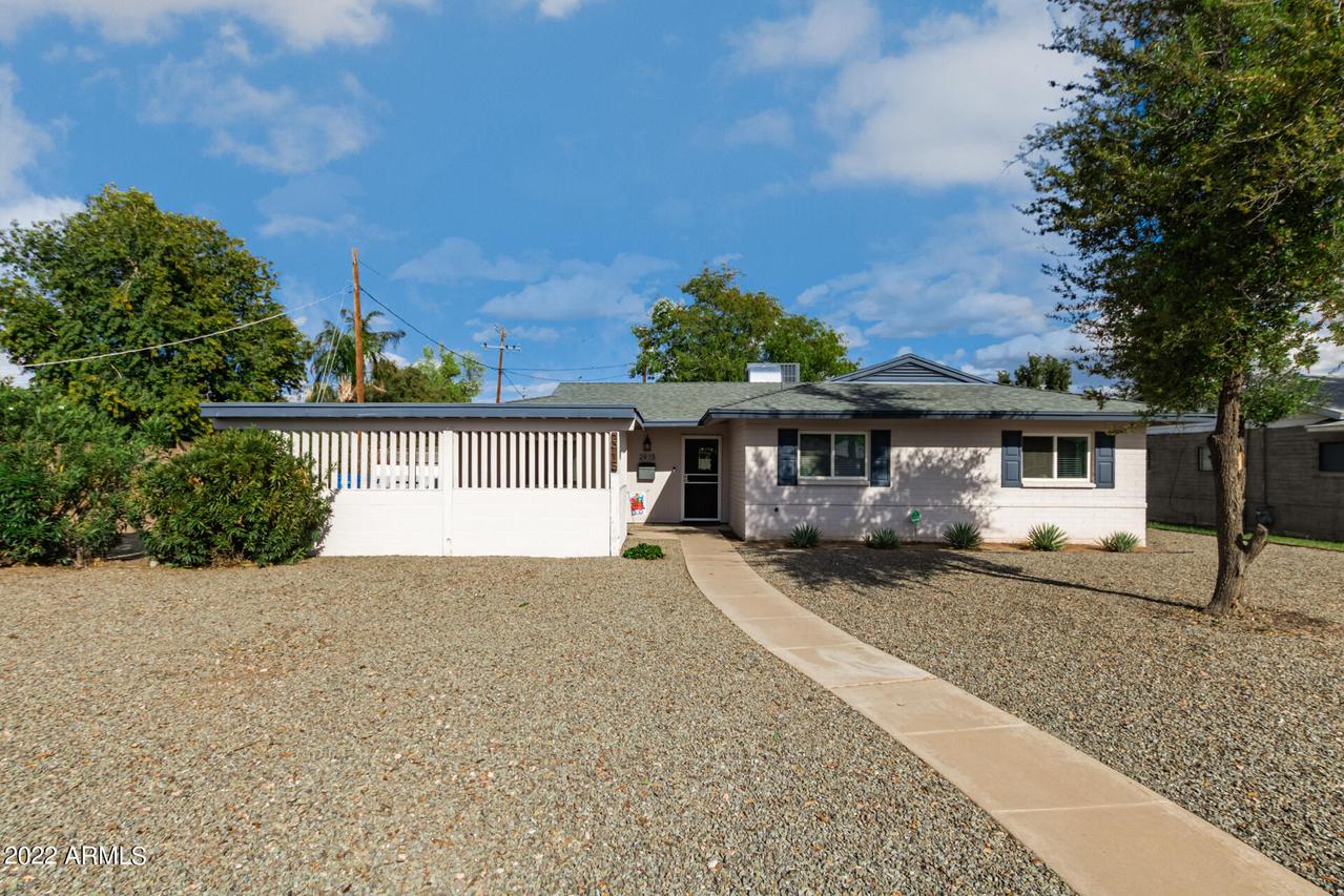 2915 N Evergreen St., Phoenix, AZ 85014