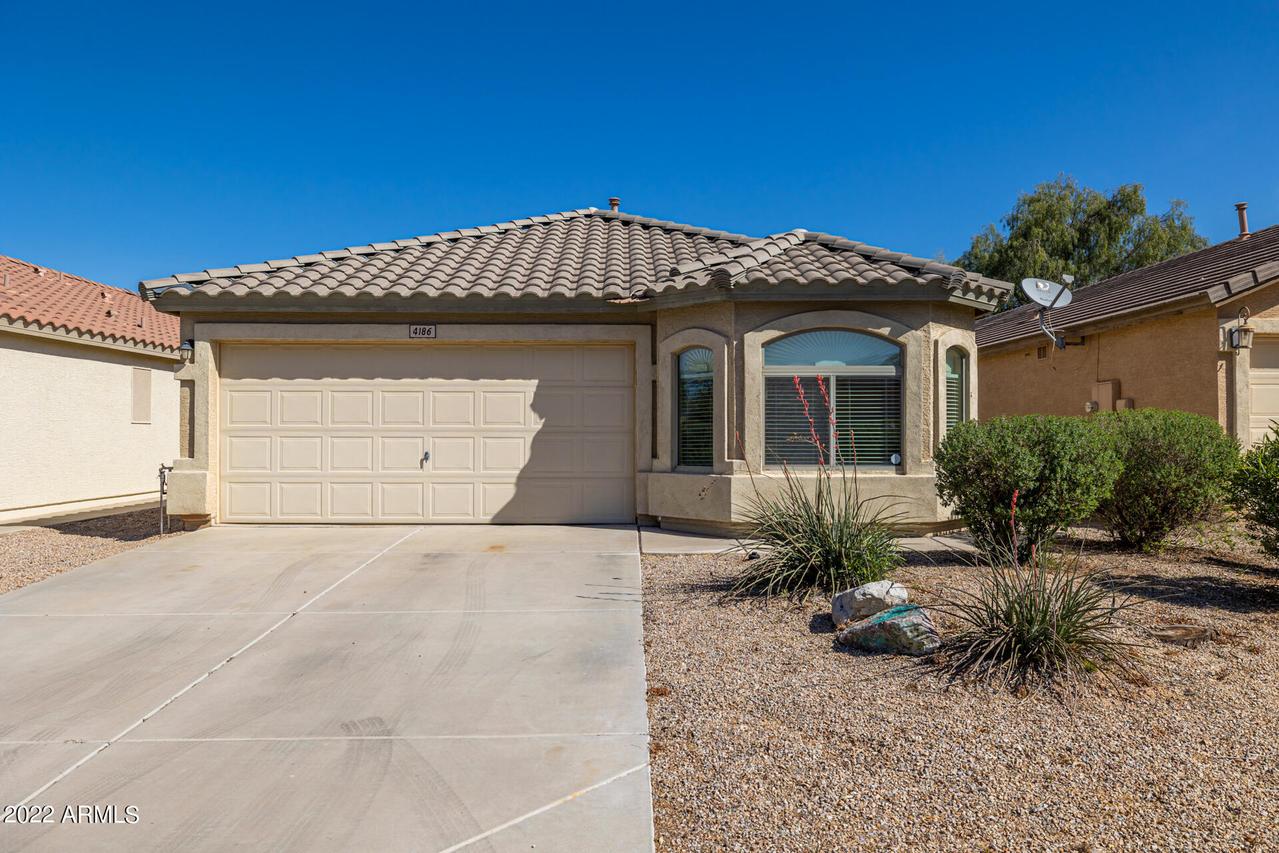 4186 E Aragonite Ln., San Tan Valley, AZ 85143