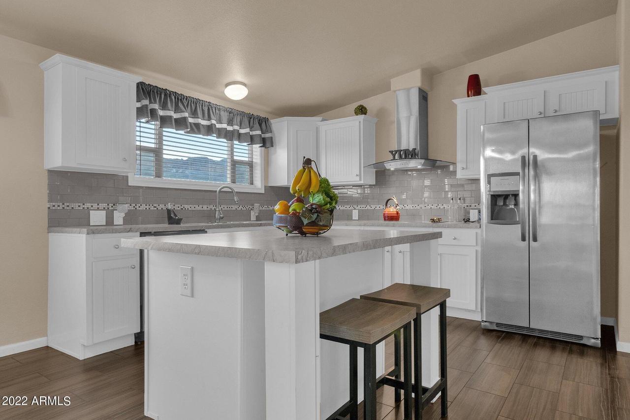 5433 N Delaware Dr., Apache Junction, AZ 85120