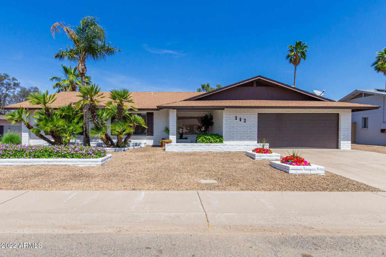 302 E Muriel Dr., Phoenix, AZ 85022