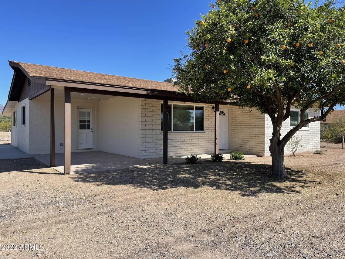 77 N Tomahawk Rd., Apache Junction, AZ 85219