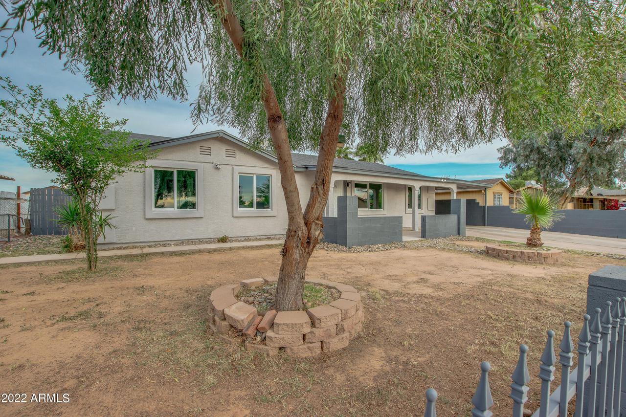 1617 N 64th Ave., Phoenix, AZ 85035