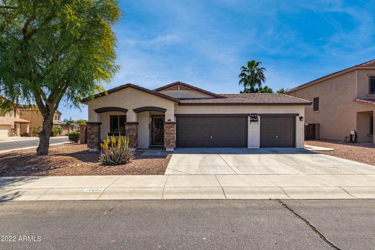 16863 W Saguaro Ln., Surprise, AZ 85388