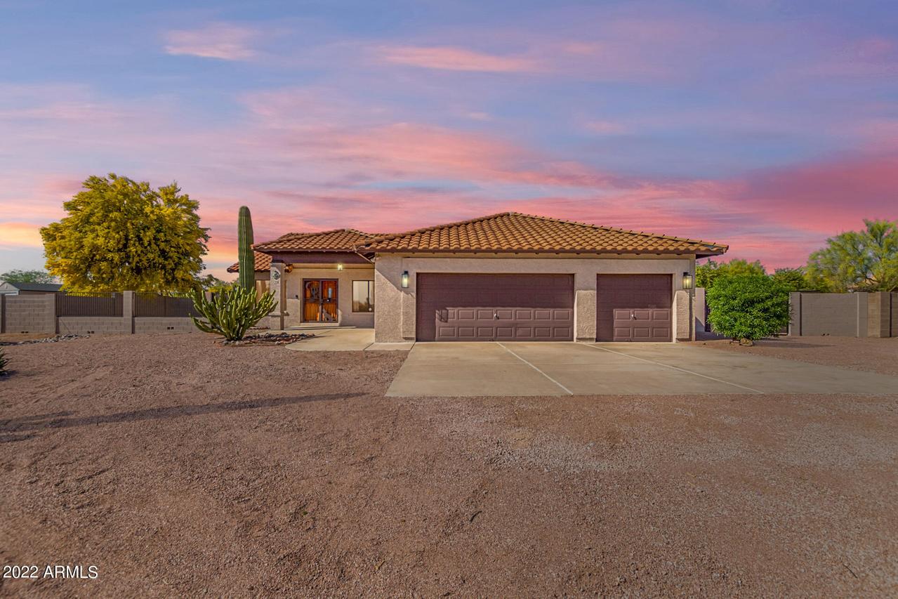 706 N 105th St., Mesa, AZ 85207