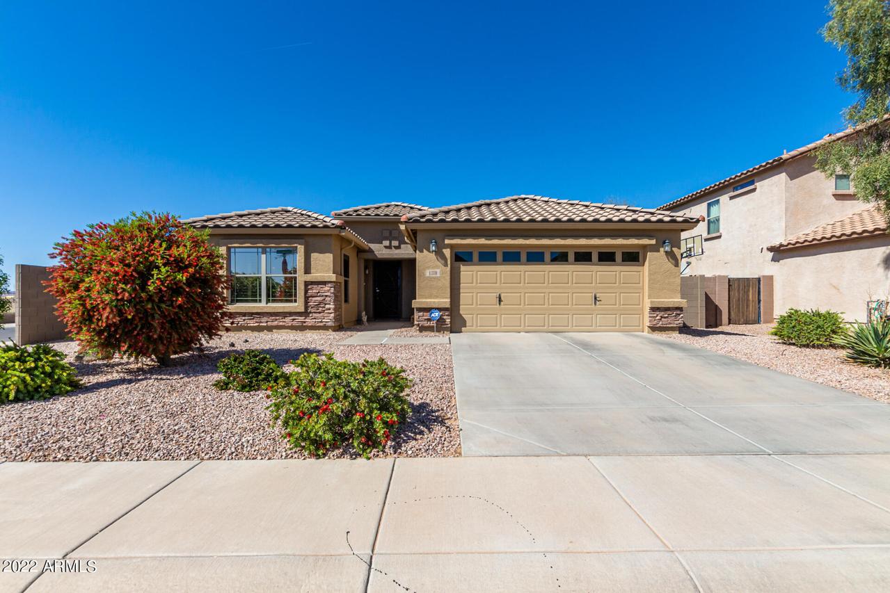 1310 E Samuel St., Casa Grande, AZ 85222