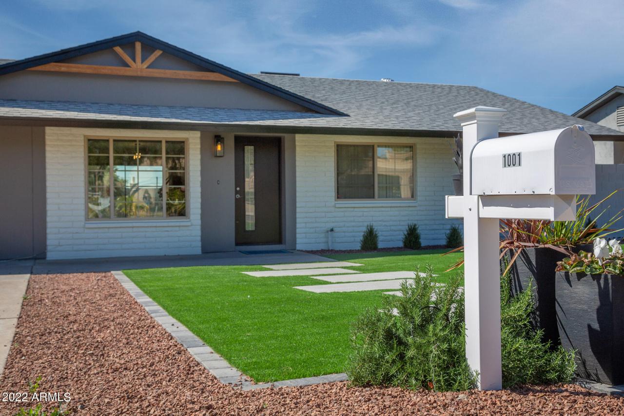 1001 E Cheryl Dr., Phoenix, AZ 85020
