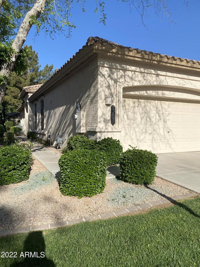 23704 S Harmony Way, Sun Lakes, AZ 85248