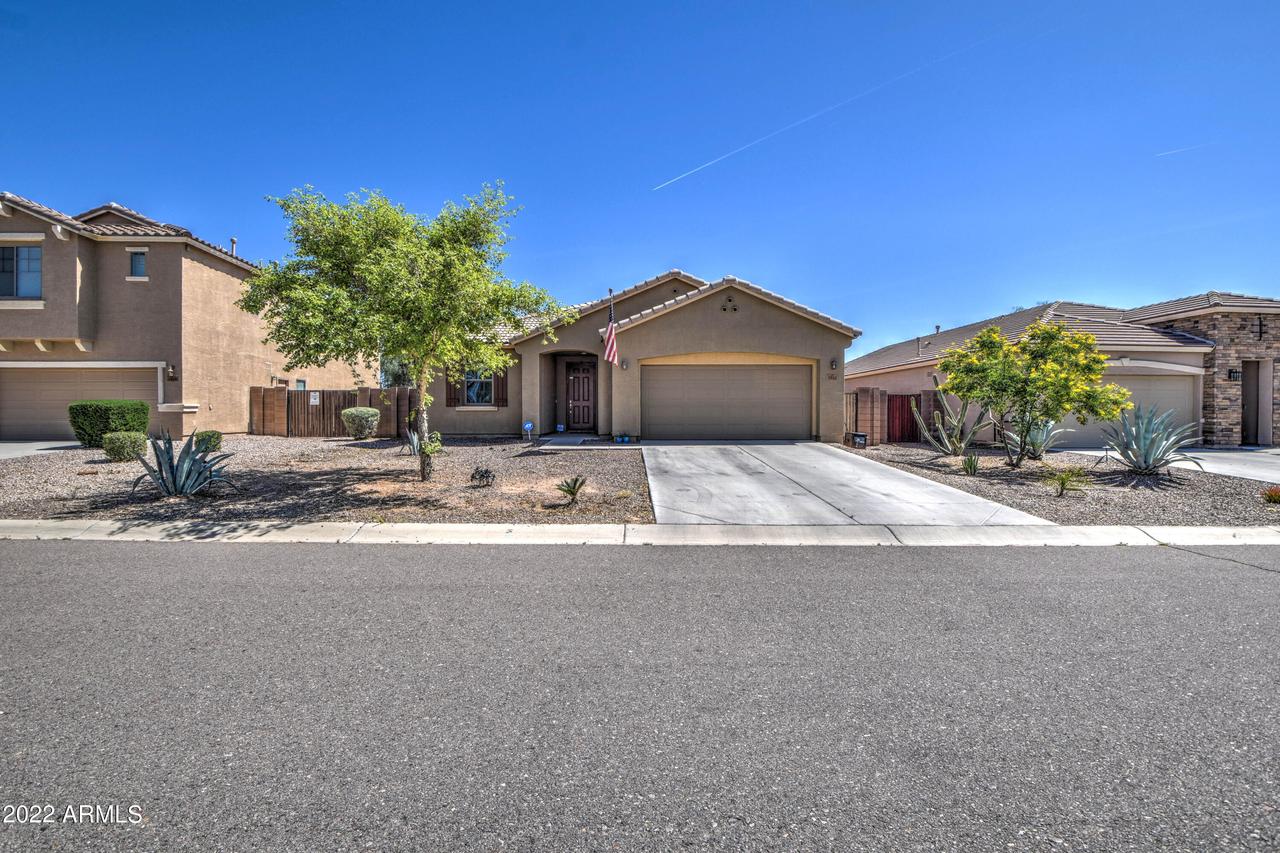 1053 W Stephanie Ln., San Tan Valley, AZ 85143