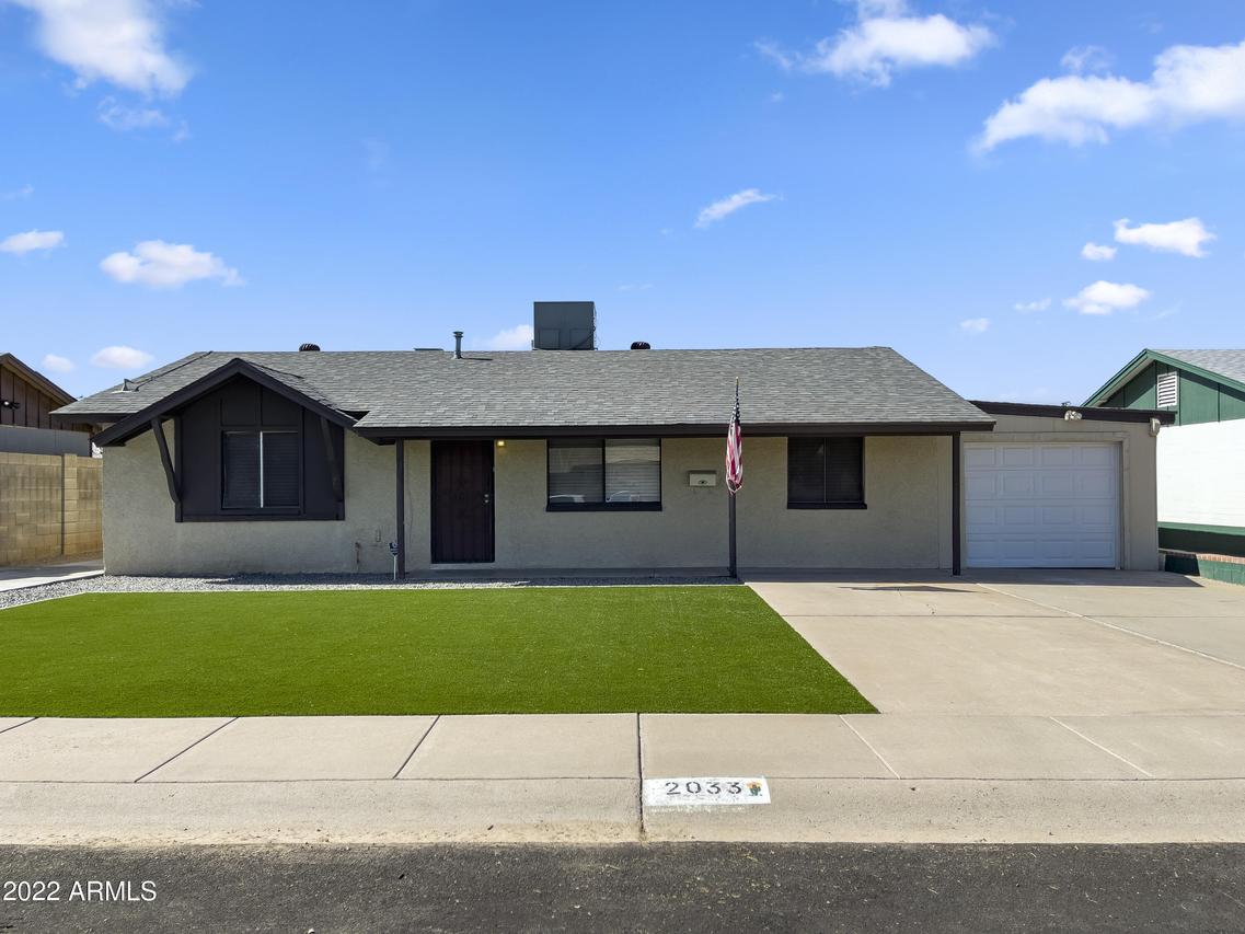 2033 W Corrine Dr., Phoenix, AZ 85029