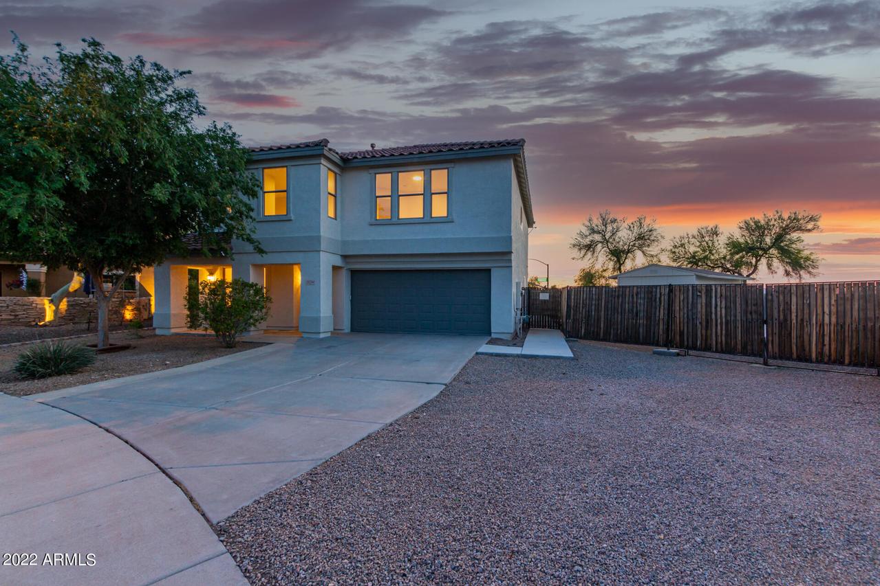 22704 N 106th Ln., Peoria, AZ 85383