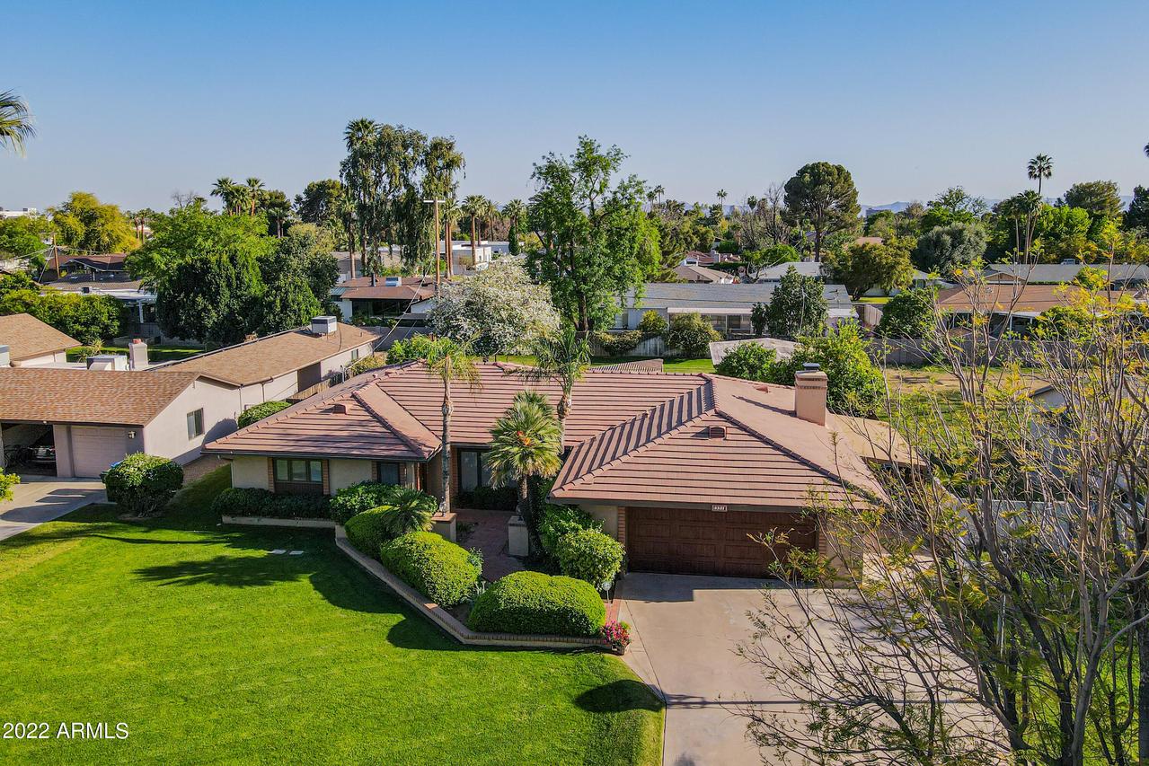 331 E Tuckey Ln., Phoenix, AZ 85012
