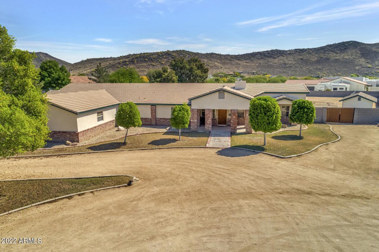 23031 N 65 Ln., Glendale, AZ 85310