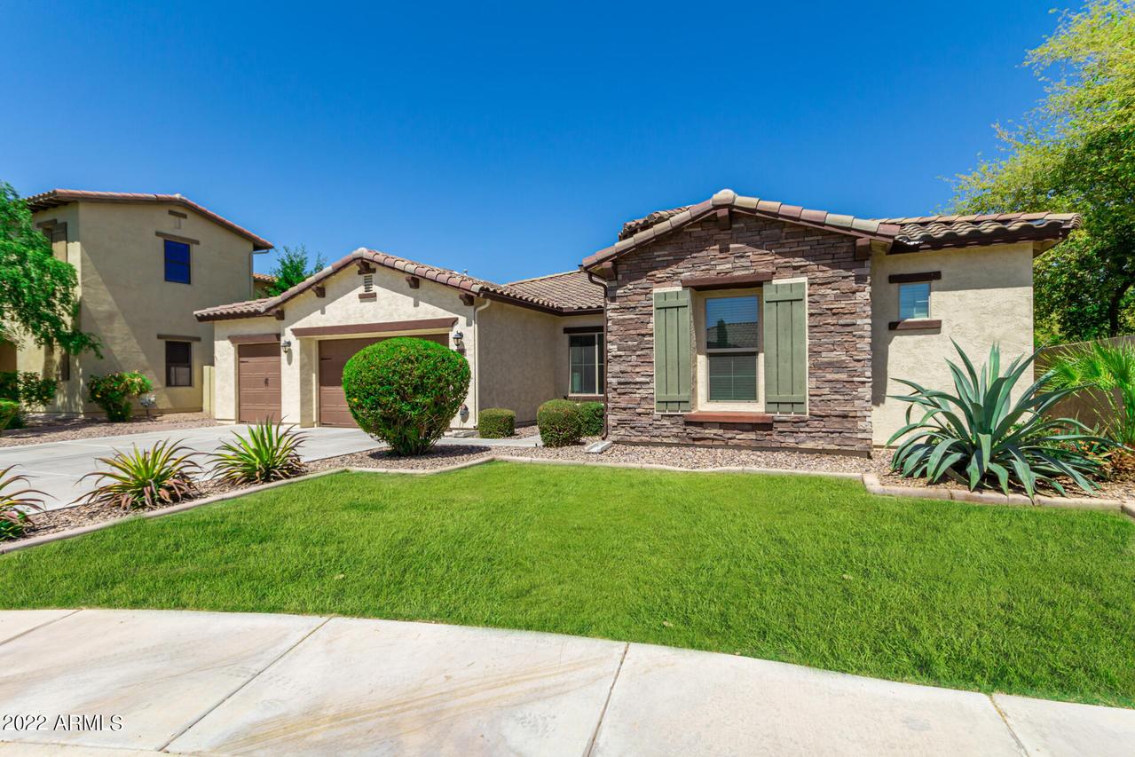 2404 W Wildhorse Dr., Chandler, AZ 85286