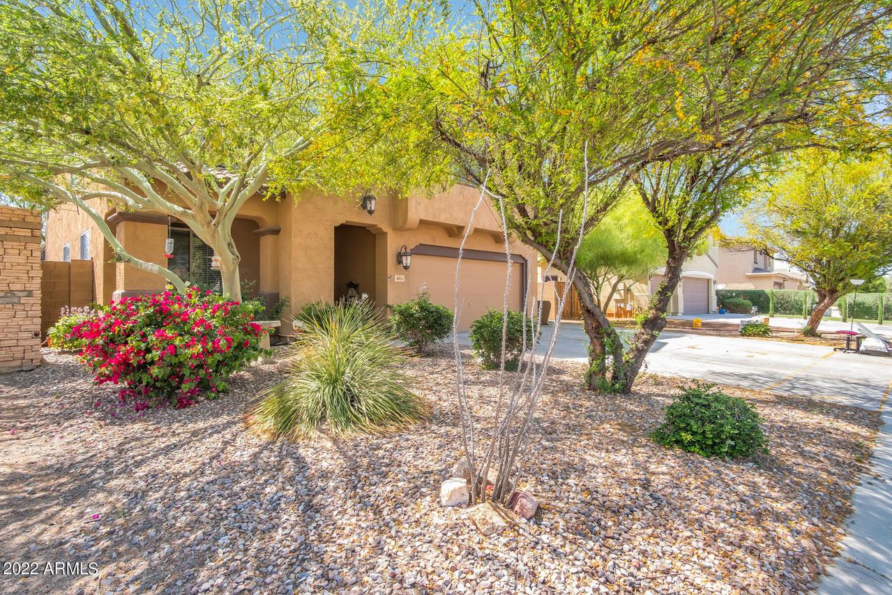 1013 W Corriente Dr., San Tan Valley, AZ 85143