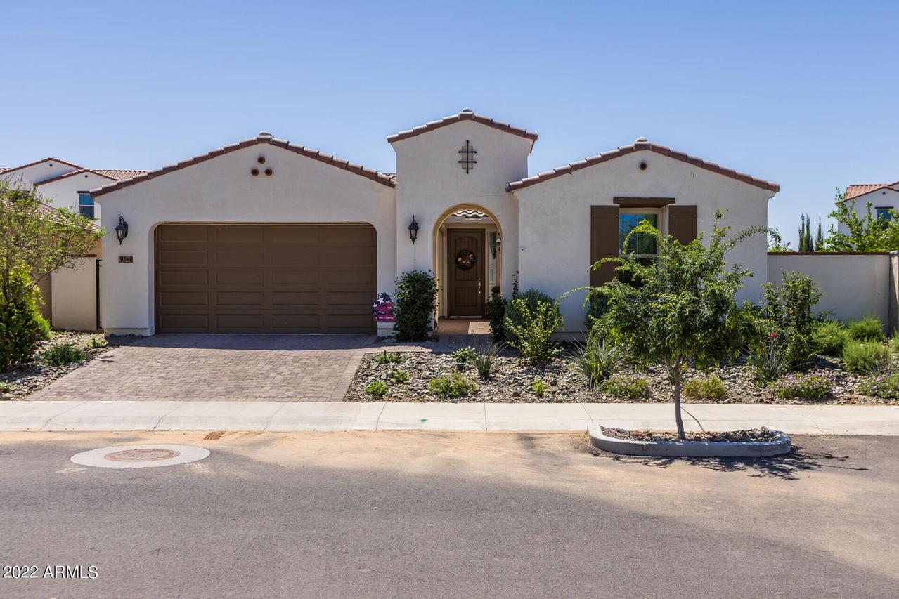 9541 E Tungsten Dr., Mesa, AZ 85212