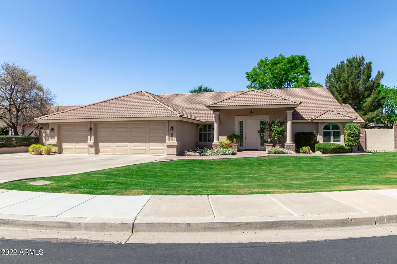 942 N Miramar St., Mesa, AZ 85213