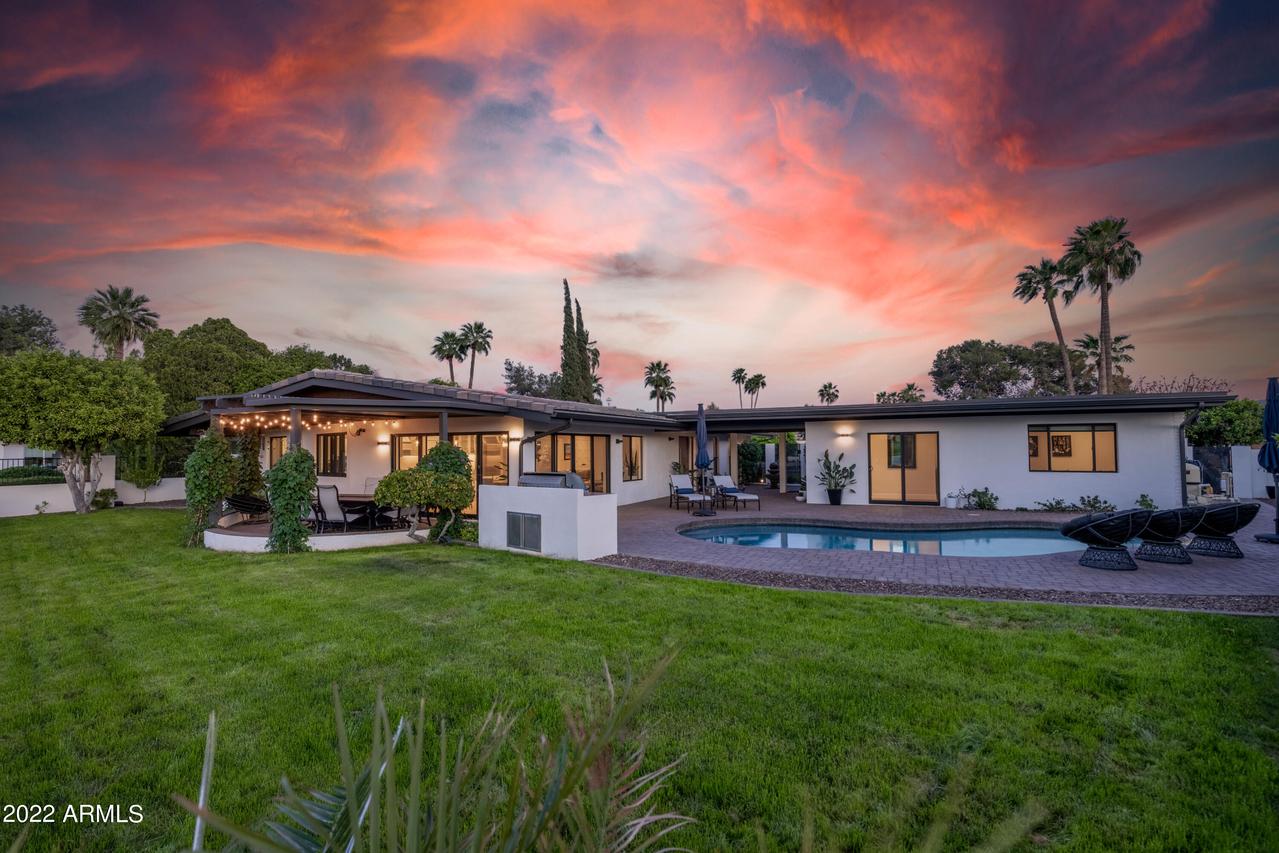 940 N Villa Nueva Dr., Litchfield Park, AZ 85340